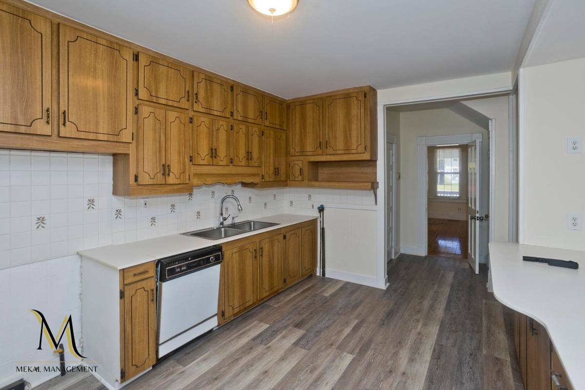Apartment for rent at 208-210 Fort Pleasant Ave, Springfield, MA 01108