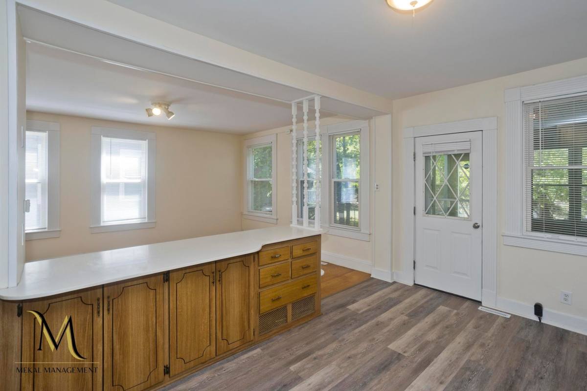 Apartment for rent at 208-210 Fort Pleasant Ave, Springfield, MA 01108