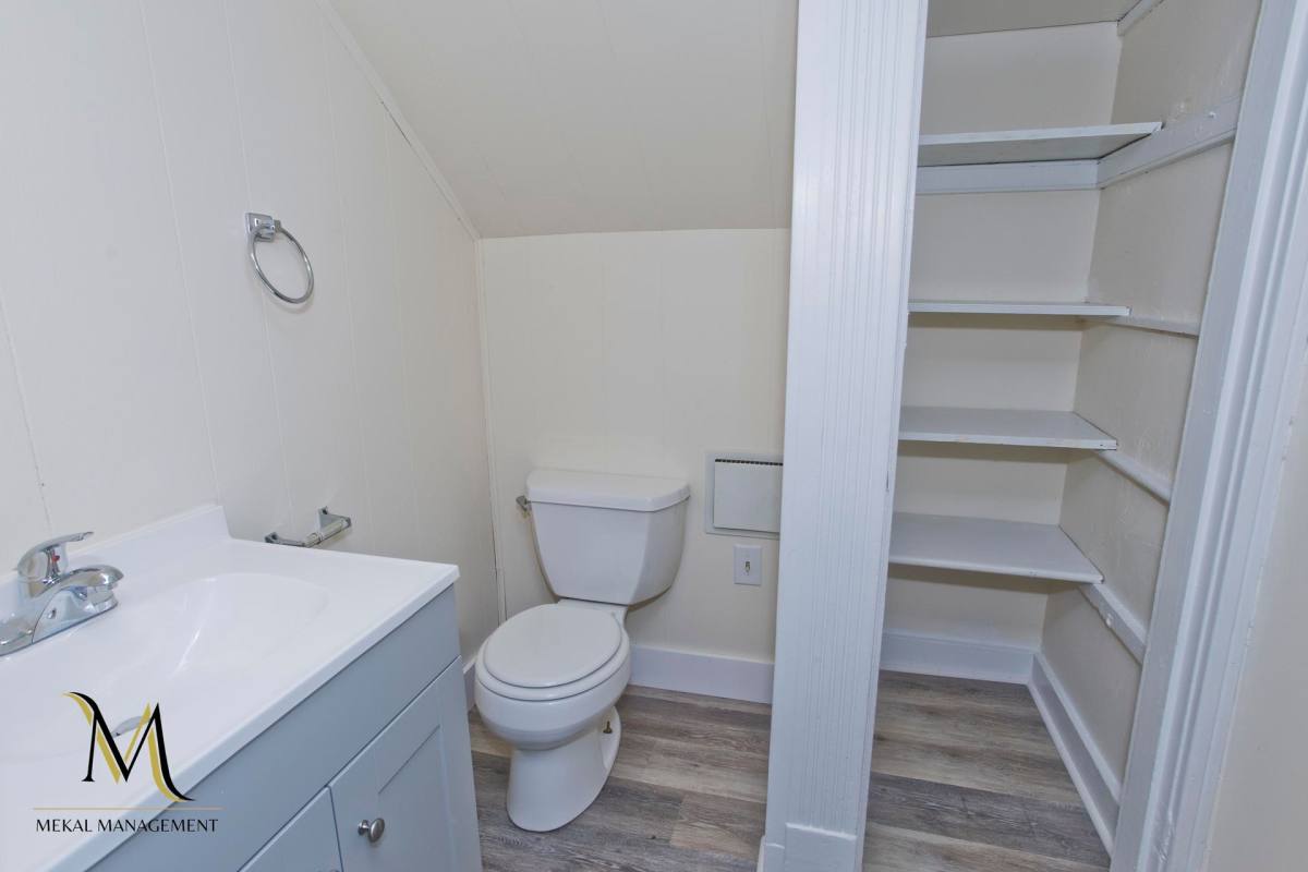 Apartment for rent at 208-210 Fort Pleasant Ave, Springfield, MA 01108