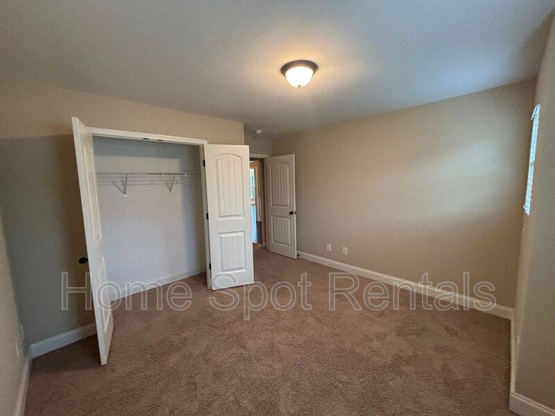 House for rent at 4811 Lost Creek Dr, Gainesville, GA 30504
