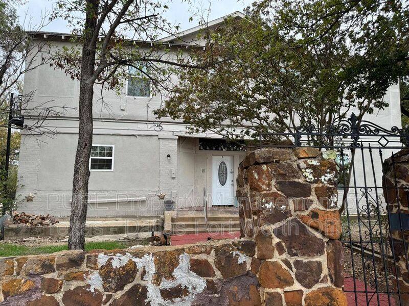 Apartment for rent at 2932 Haynie St #B, Fort Worth, TX 76112