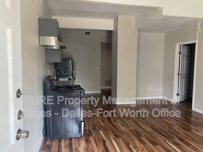 Apartment for rent at 2932 Haynie St #B, Fort Worth, TX 76112