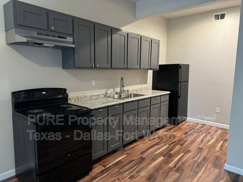 Apartment for rent at 2932 Haynie St #B, Fort Worth, TX 76112