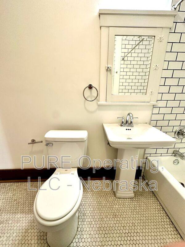 Apartment for rent at 120 N 6th St #L, Council Bluffs, IA 51503