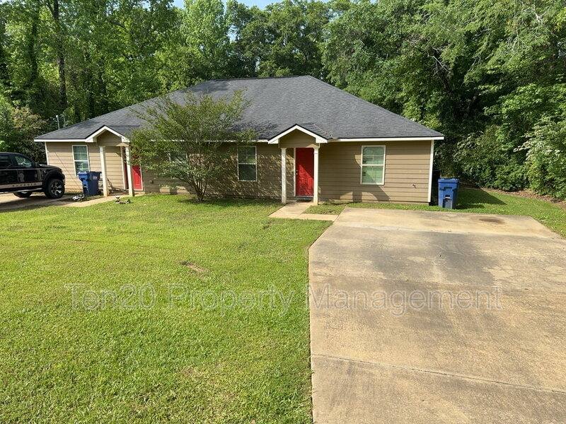 House for rent at 693 Lee Rd #243, Phenix City, AL 36870