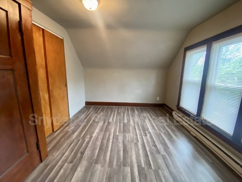 Apartment for rent at 438 Crestwood Ave #3, Akron, OH 44302