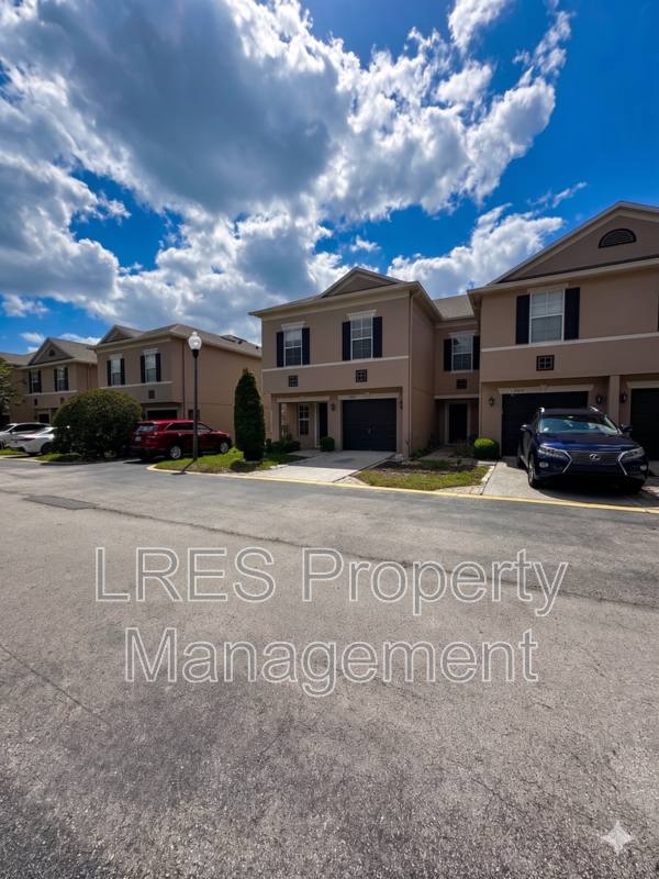 Townhouse for rent at 2825 Cliffe Court, Oviedo, FL 32765