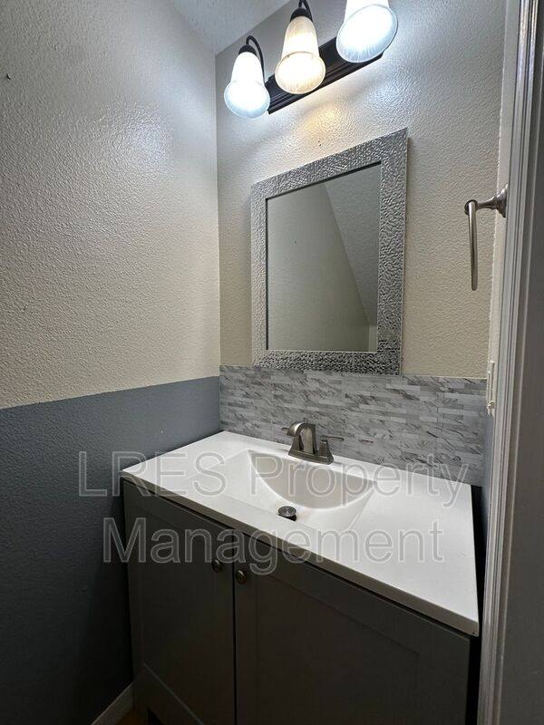 Townhouse for rent at 2825 Cliffe Court, Oviedo, FL 32765