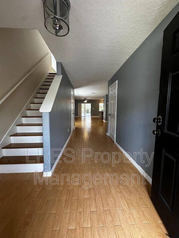 Townhouse for rent at 2825 Cliffe Court, Oviedo, FL 32765