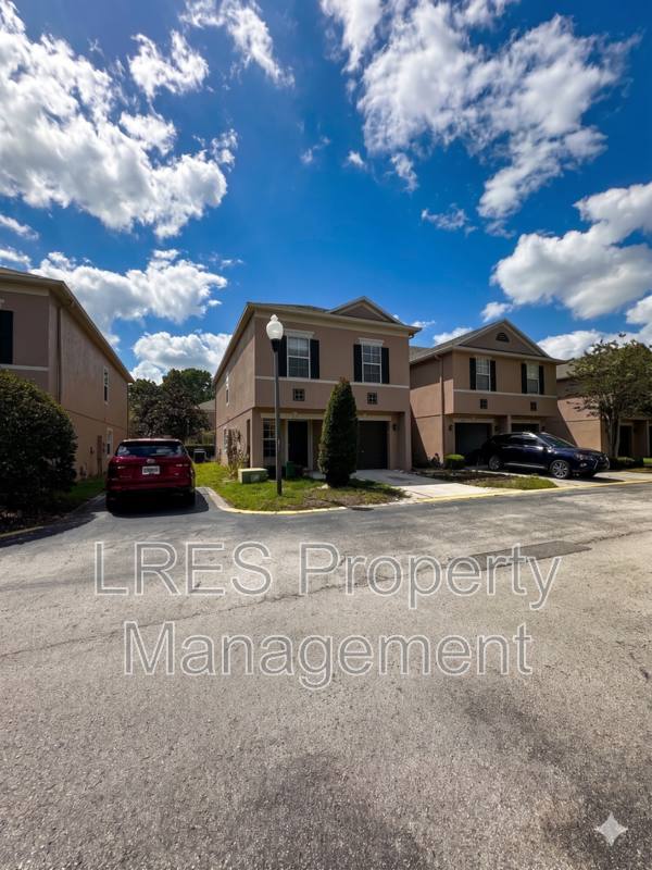Townhouse for rent at 2825 Cliffe Court, Oviedo, FL 32765