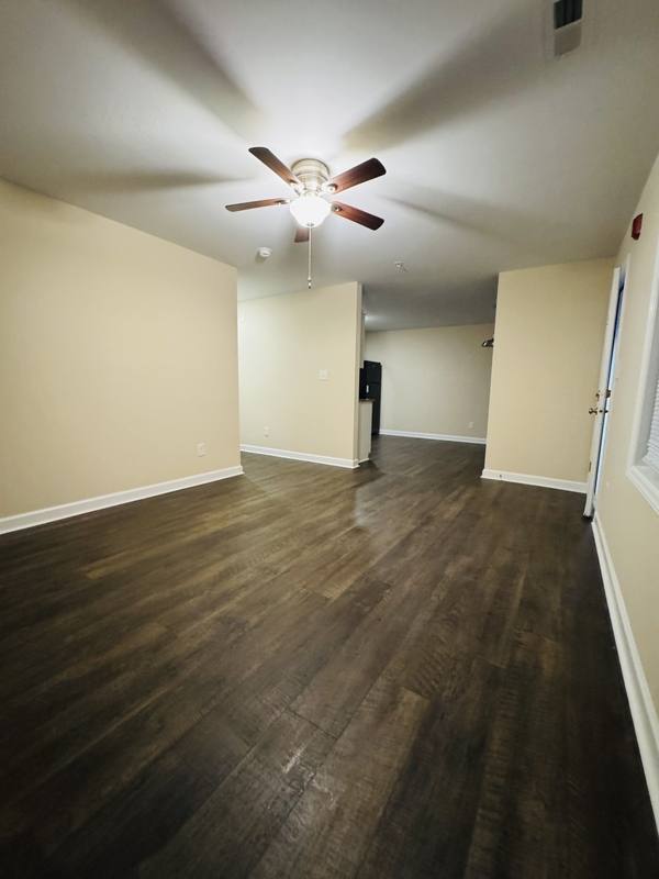 Apartment for rent at 1150 Cross Creek Circle #6, Greenville, NC 27834