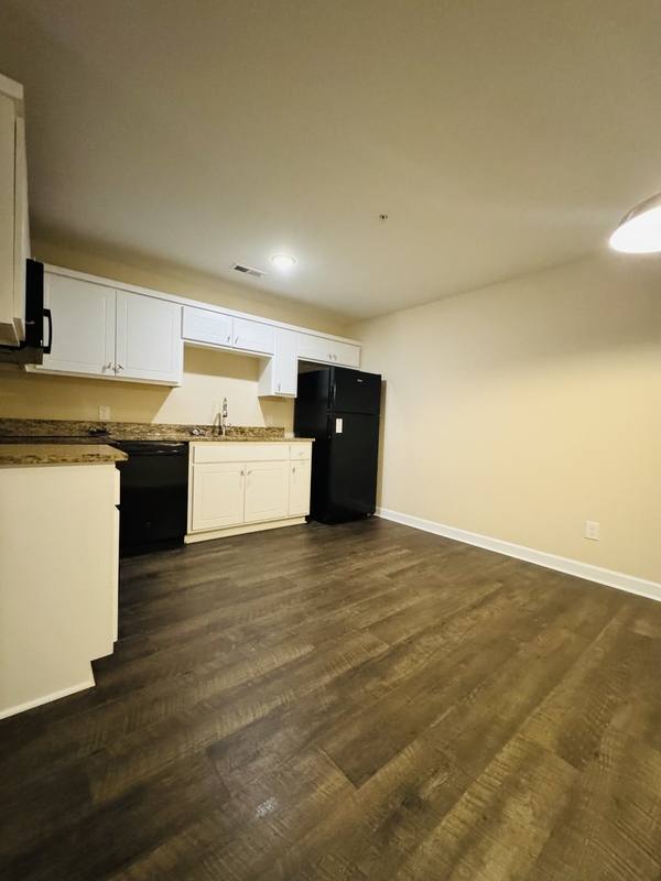 Apartment for rent at 1150 Cross Creek Circle #6, Greenville, NC 27834