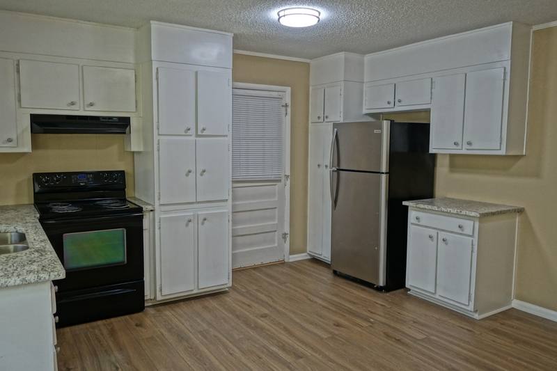 House for rent at 2505 Piney Branch Rd NW, Huntsville, AL 35810