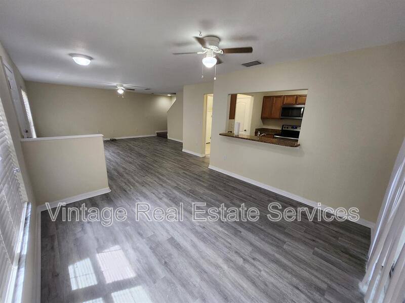 Townhouse for rent at 10932 Keys Gate, Riverview, FL 33579