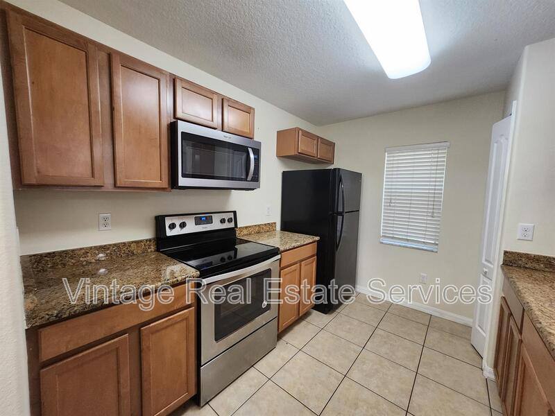 Townhouse for rent at 10932 Keys Gate, Riverview, FL 33579