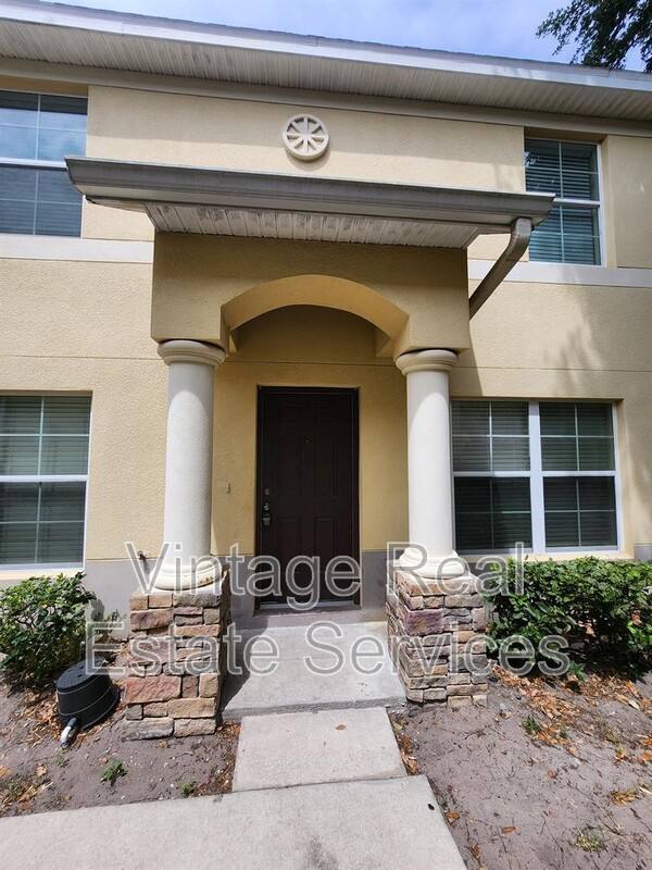 Townhouse for rent at 10932 Keys Gate, Riverview, FL 33579