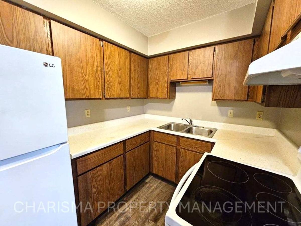 Apartment for rent at 1005 E 4th St, Garretson, SD 57030