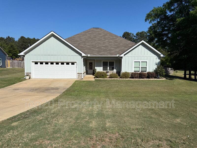 House for rent at 488 Lee Rd #288, Smiths Station, AL 36877