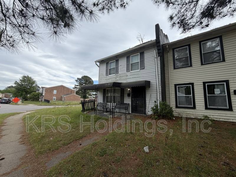 Townhouse for rent at 4101 Holly Cove Dr, Chesapeake, VA 23321