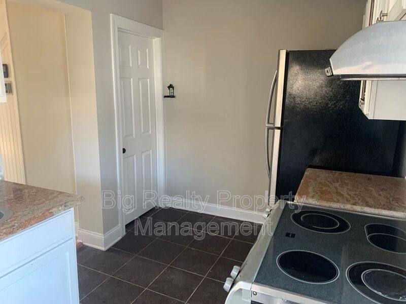 House for rent at 457 Walnut St, Pottstown, PA 19464