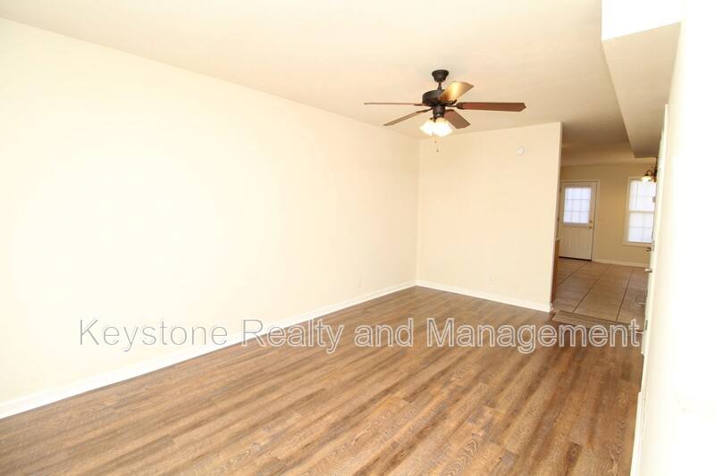 Townhouse for rent at 2300 Raleigh Court #3, Clarksville, TN 37043