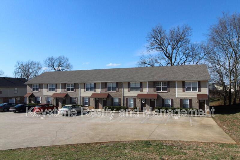 Townhouse for rent at 2300 Raleigh Court #3, Clarksville, TN 37043