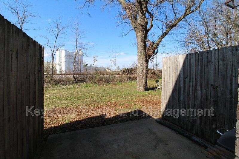 Townhouse for rent at 2300 Raleigh Court #3, Clarksville, TN 37043