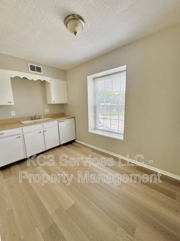 Apartment for rent at 8717 Countryshire Lane, Kansas City, MO 64138