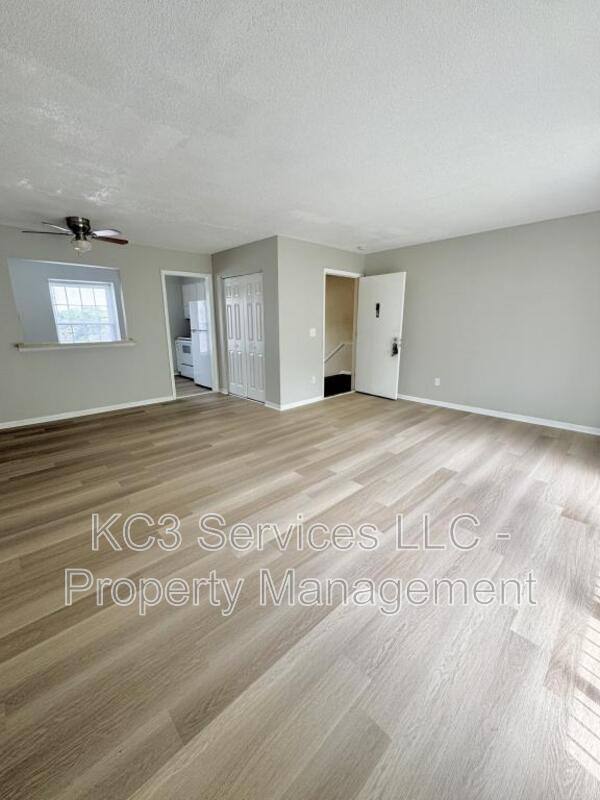 Apartment for rent at 8717 Countryshire Lane, Kansas City, MO 64138
