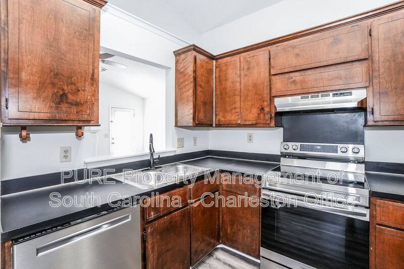 House for rent at 8554 S Waccamaw Court, Charleston, SC 29406