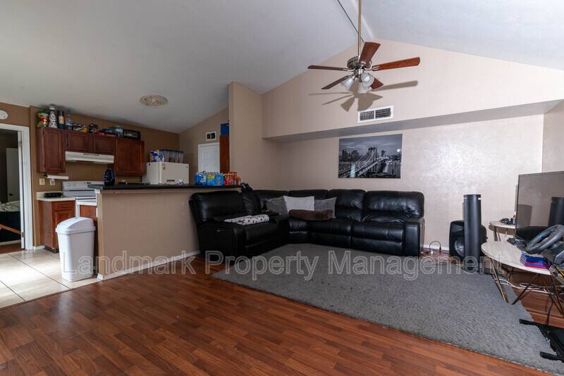 House for rent at 434 Pogue St, Cedar Hill, TX 75104