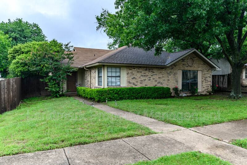 House for rent at 434 Pogue St, Cedar Hill, TX 75104