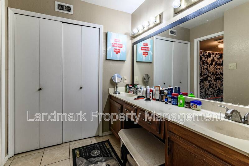 House for rent at 434 Pogue St, Cedar Hill, TX 75104