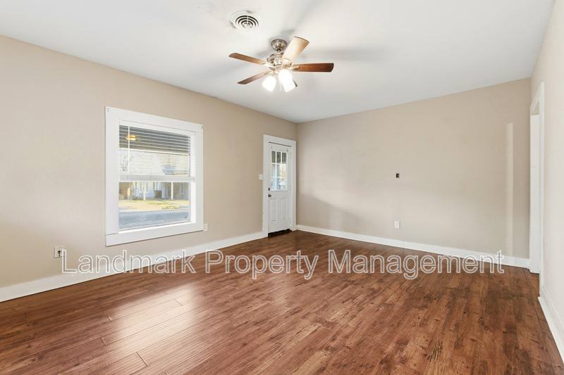 House for rent at 405 College St, Cleburne, TX 76033