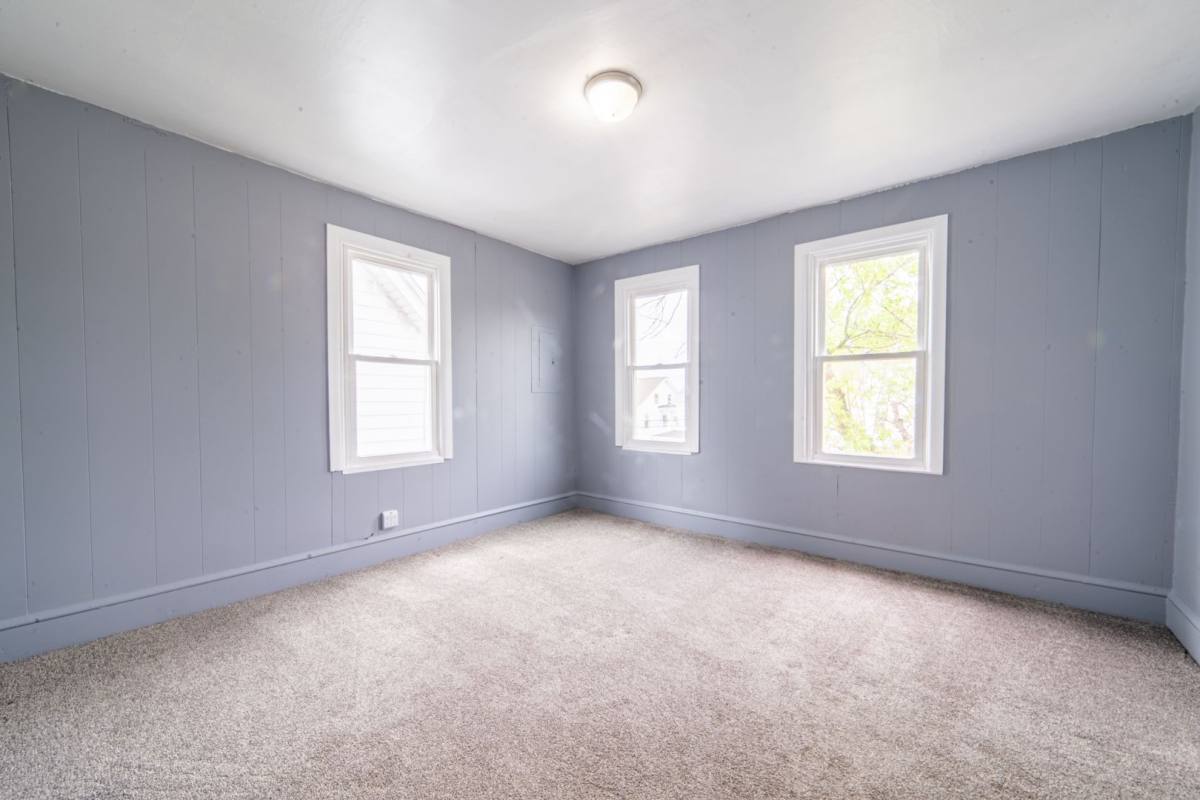 Apartment for rent at 351 N Laurel St, Bridgeton, NJ 08302