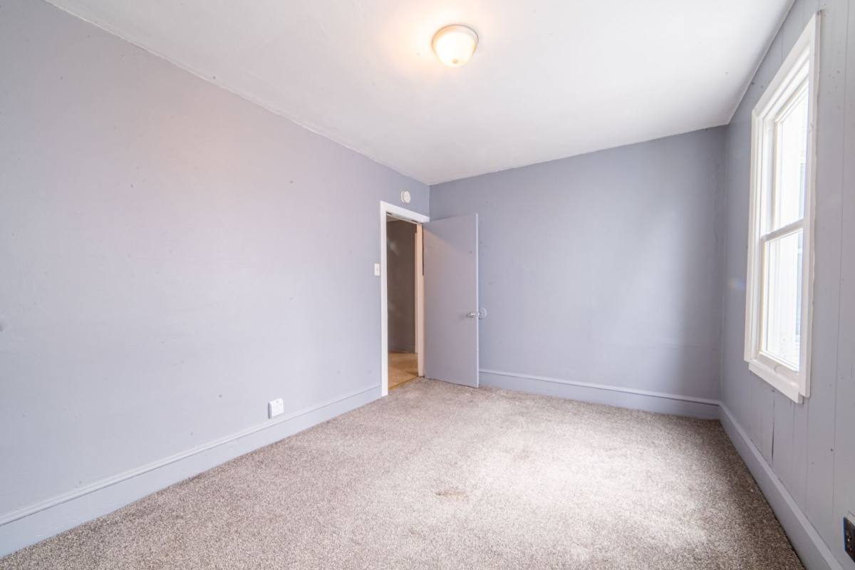 Apartment for rent at 351 N Laurel St, Bridgeton, NJ 08302