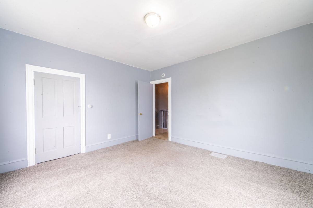 Apartment for rent at 351 N Laurel St, Bridgeton, NJ 08302