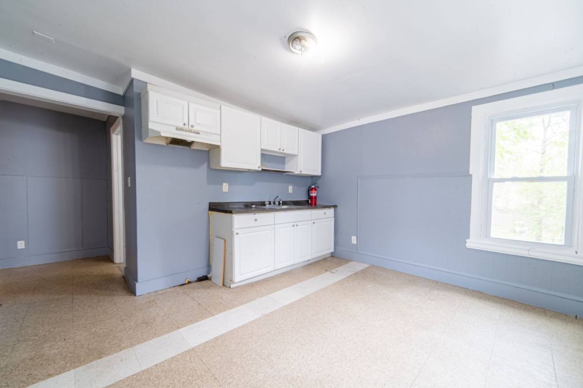Apartment for rent at 351 N Laurel St, Bridgeton, NJ 08302