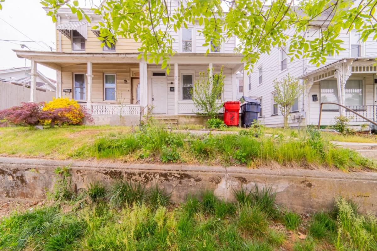 Apartment for rent at 351 N Laurel St, Bridgeton, NJ 08302