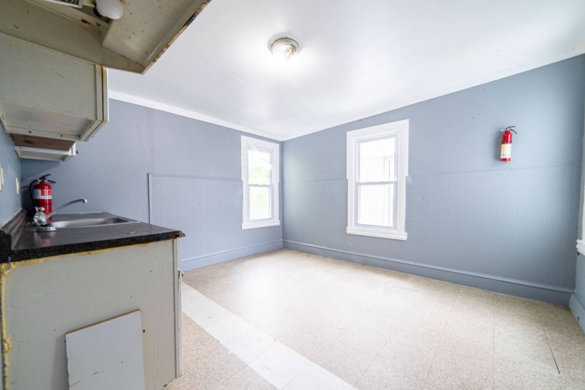Apartment for rent at 351 N Laurel St, Bridgeton, NJ 08302