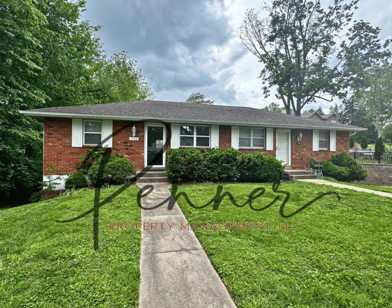 House for rent at 1138 S Glenwood Ave, Independence, MO 64053