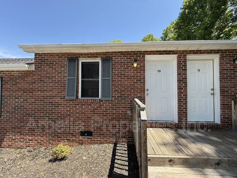 Apartment for rent at 1909 Cherokee Rd #10, Johnson City, TN 37604