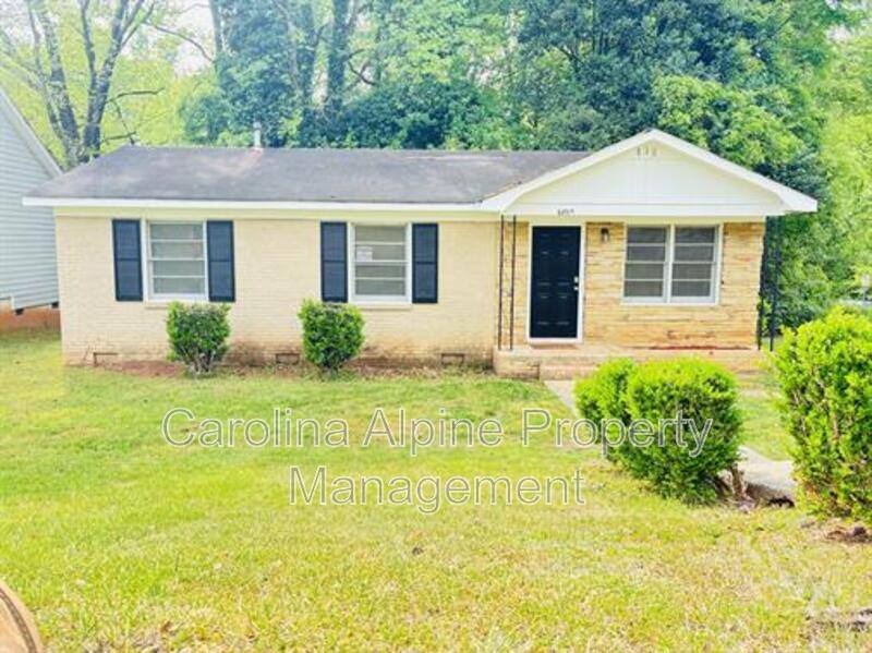 House for rent at 6800 Fieldvale Place, Charlotte, NC 28217