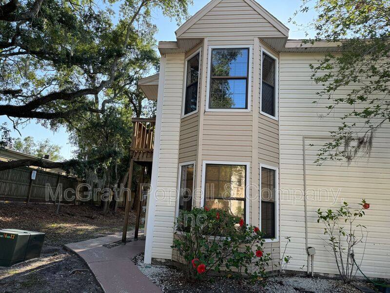 Apartment for rent at 2302 Maki Rd #33, Plant City, FL 33563