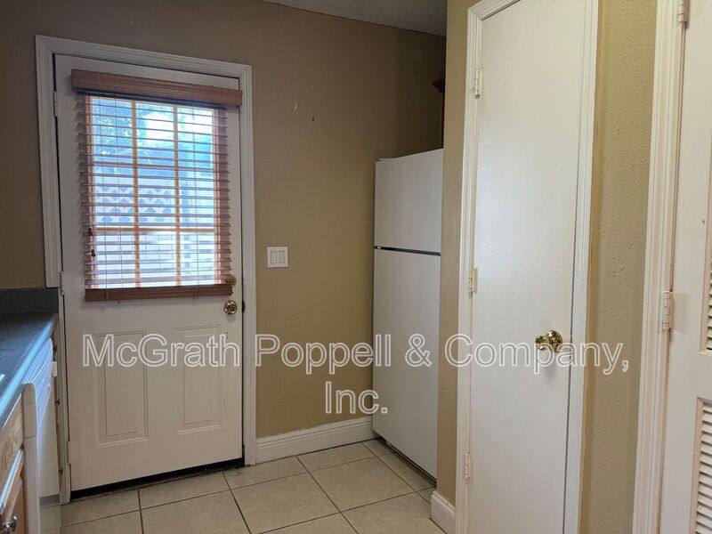 Apartment for rent at 2302 Maki Rd #33, Plant City, FL 33563