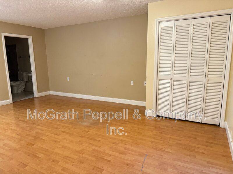 Apartment for rent at 2302 Maki Rd #33, Plant City, FL 33563