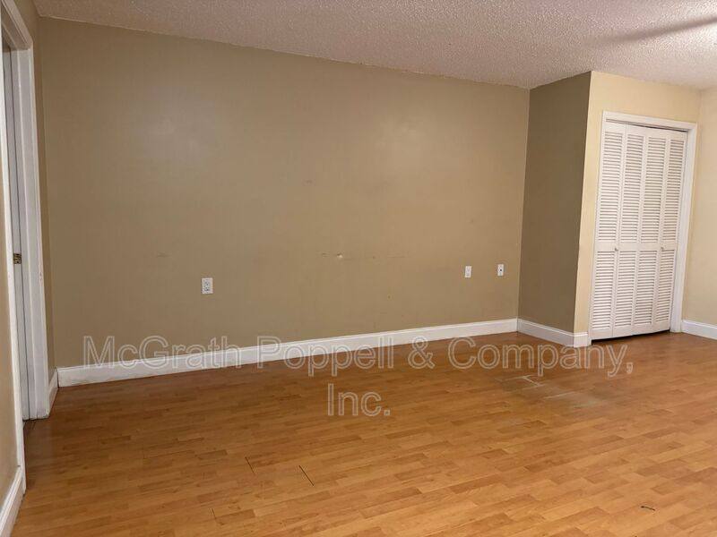 Apartment for rent at 2302 Maki Rd #33, Plant City, FL 33563
