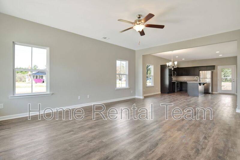 House for rent at 102 Kennah Court #10, Richmond Hill, GA 31324