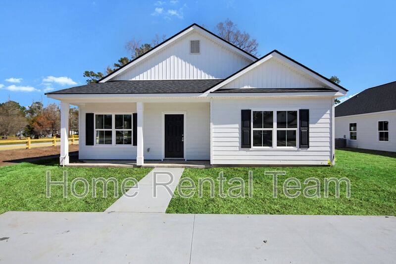 House for rent at 102 Kennah Court #10, Richmond Hill, GA 31324