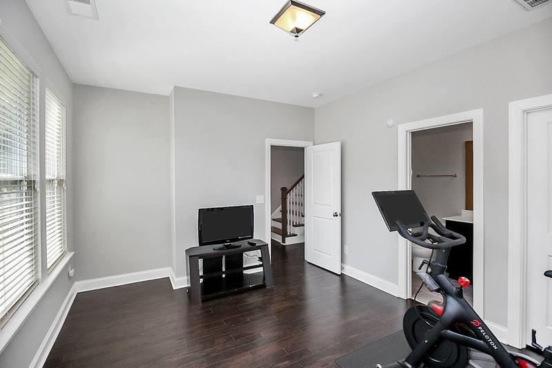 Townhouse for rent at 2609 Statesville Ave, Charlotte, NC 28206